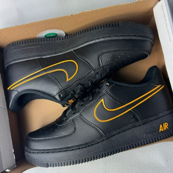 H92 - SIZE 6Y / 7.5 WOMENS NIKE AIR FORCE 1 BLACK/ SUNDIAL IF6158 001 - Picture 9 of 10